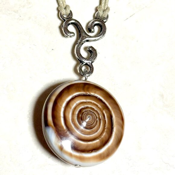2/$20, Natural Spiral Shell Pendant Adjustable Cord Necklace - Picture 4 of 11